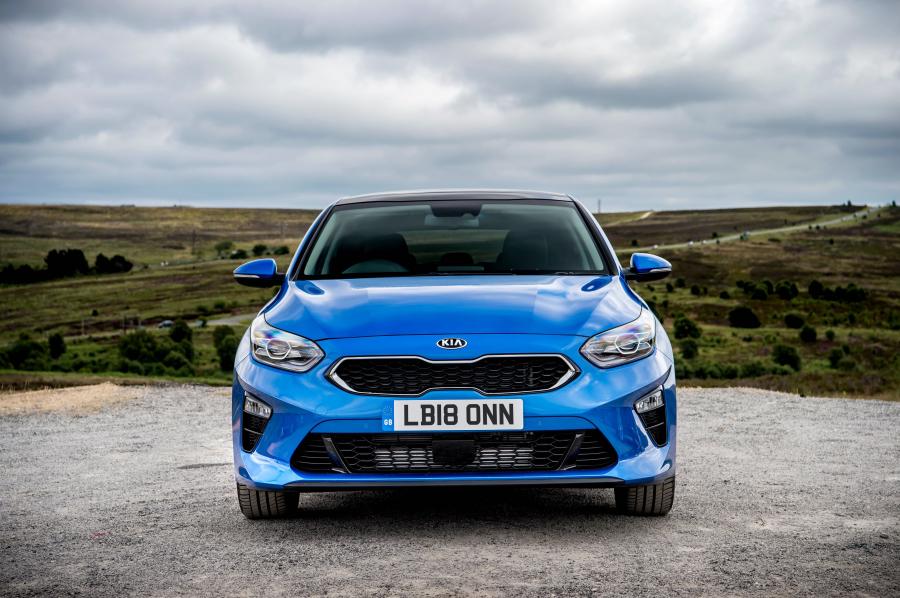  Kia Ceed First Edition 2018 года  (UK) (фото 12 из 30)